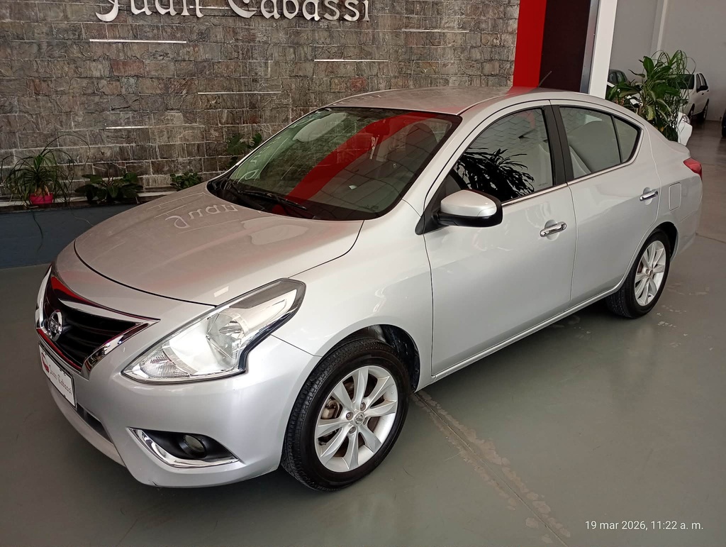 NISSAN Versa 1.6 Advance Pure Drive