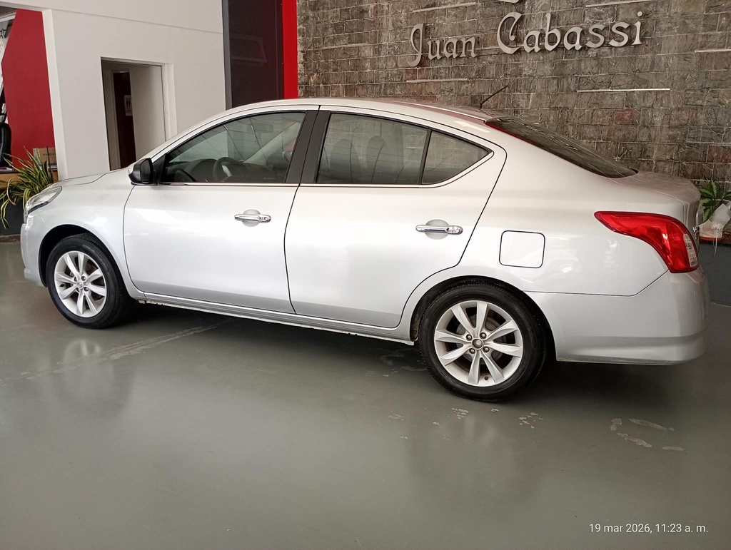 NISSAN Versa 1.6 Advance Pure Drive, miniatura