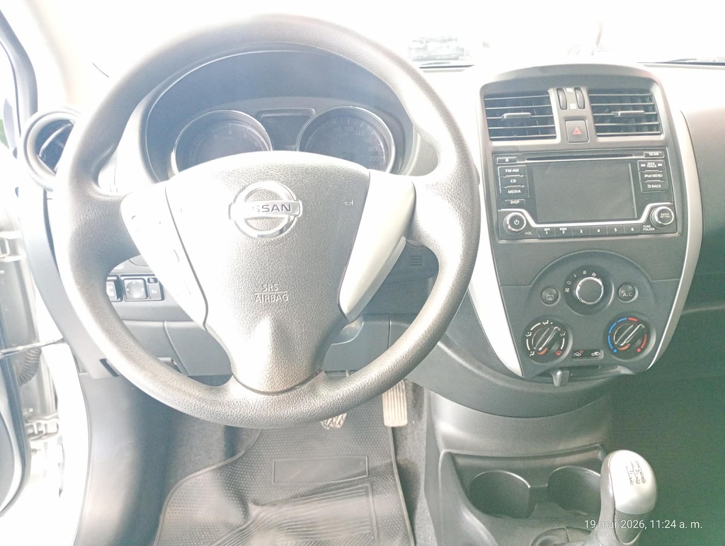 NISSAN Versa 1.6 Advance Pure Drive, miniatura