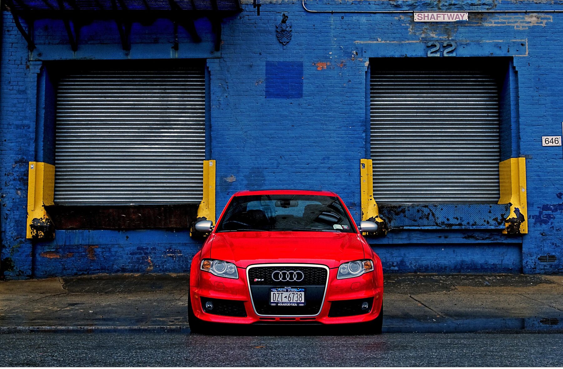 Audi RS4 de la generación B7, la primera en usar el 4.2 V8 FSI de alta.