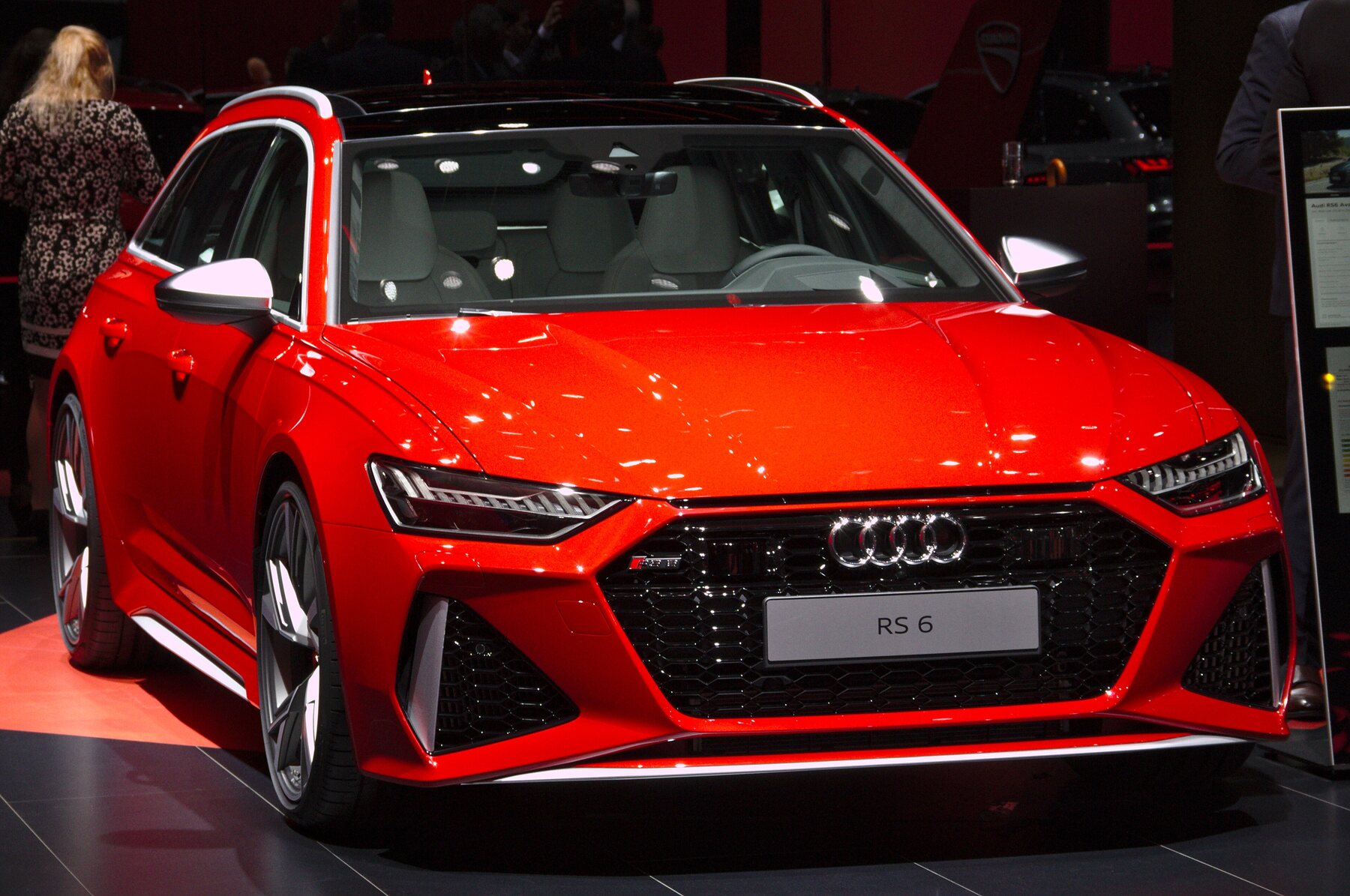 Audi RS6 Avant C8 en su presentación en el Salón de Frankfurt (IAA) 2019.