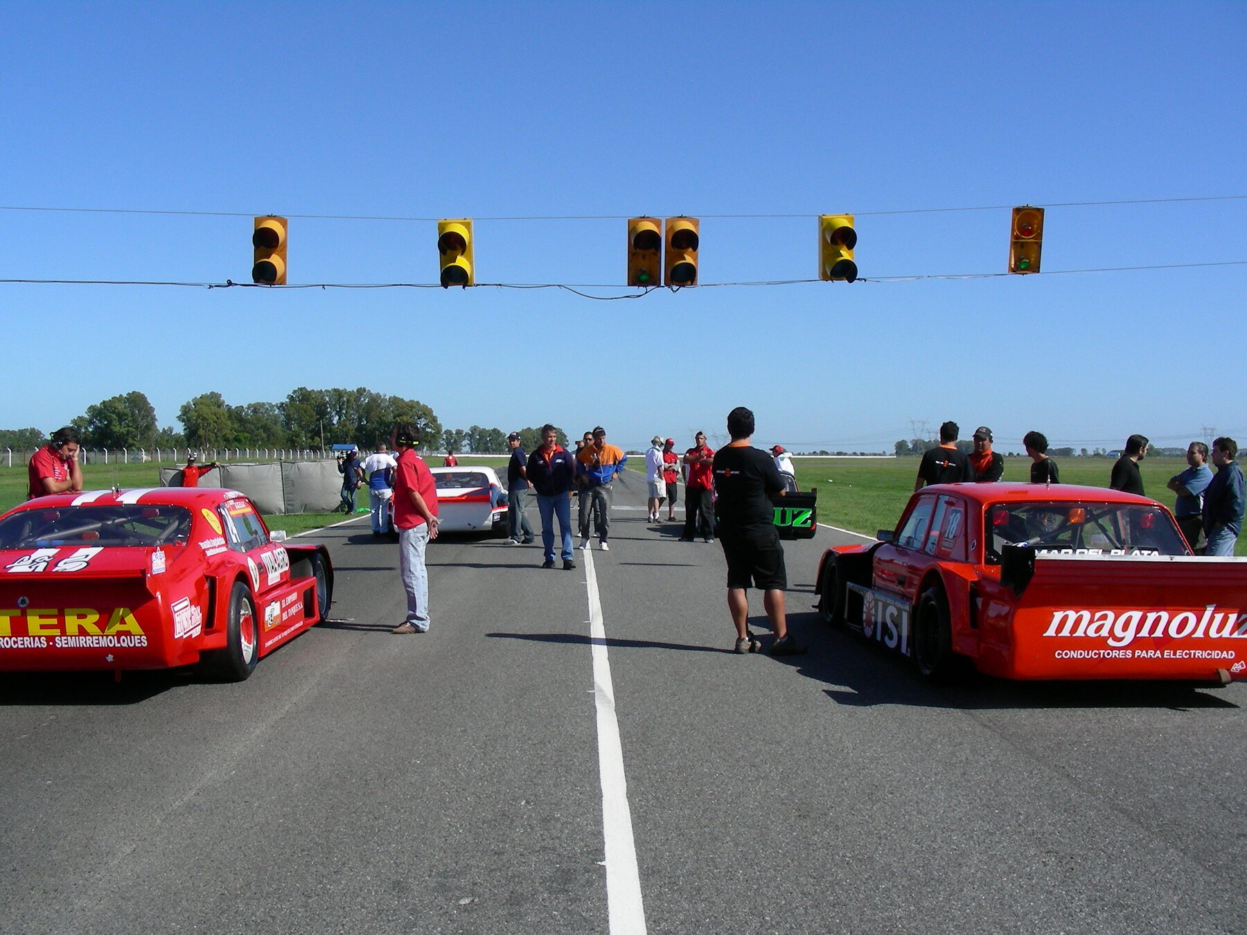 Grilla de largada del TC Mouras en el Autódromo Roberto Mouras de La Plata, en 2009.