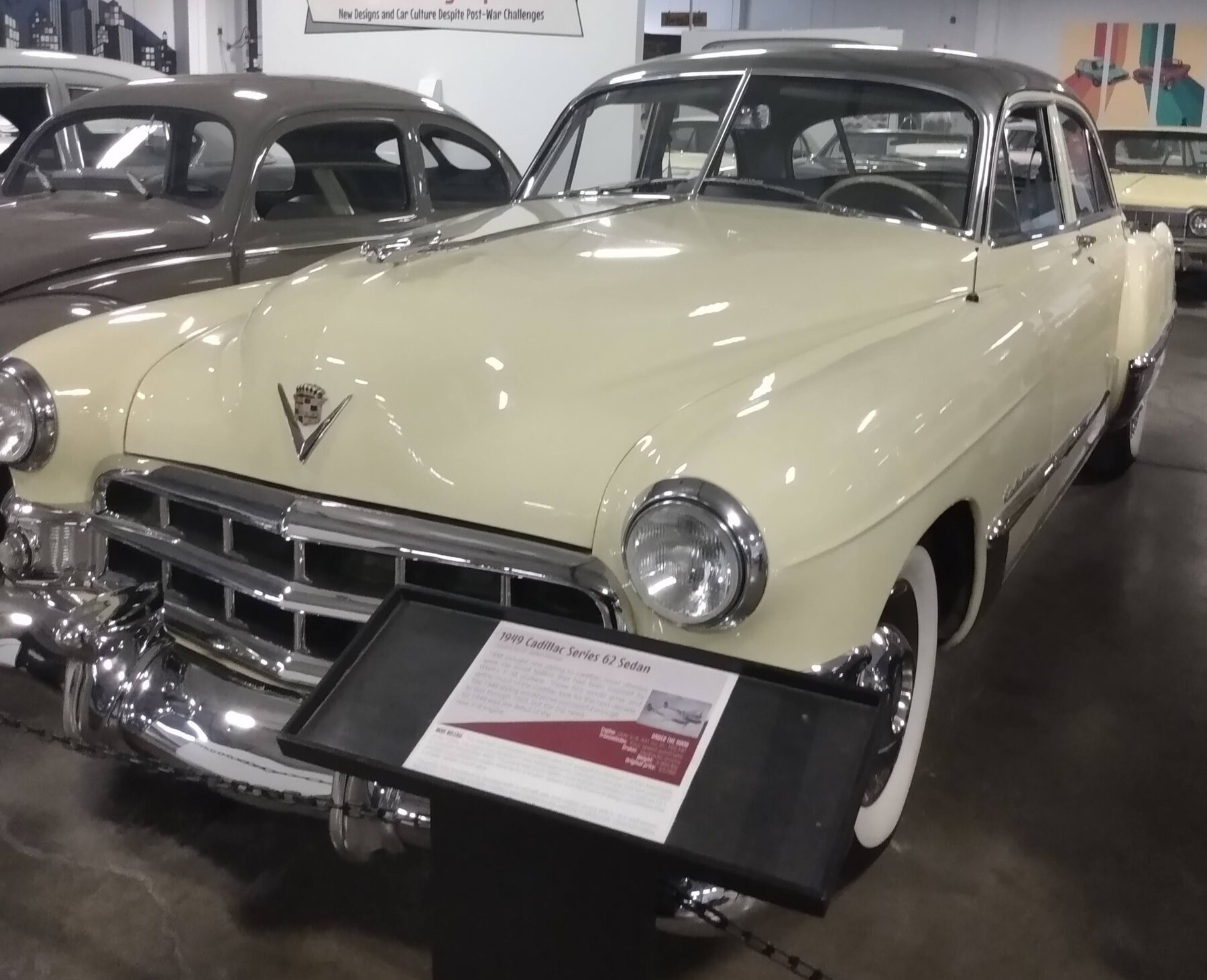Cadillac Series 62 sedán de 1949, el año del V8 331 de válvulas a la cabeza.