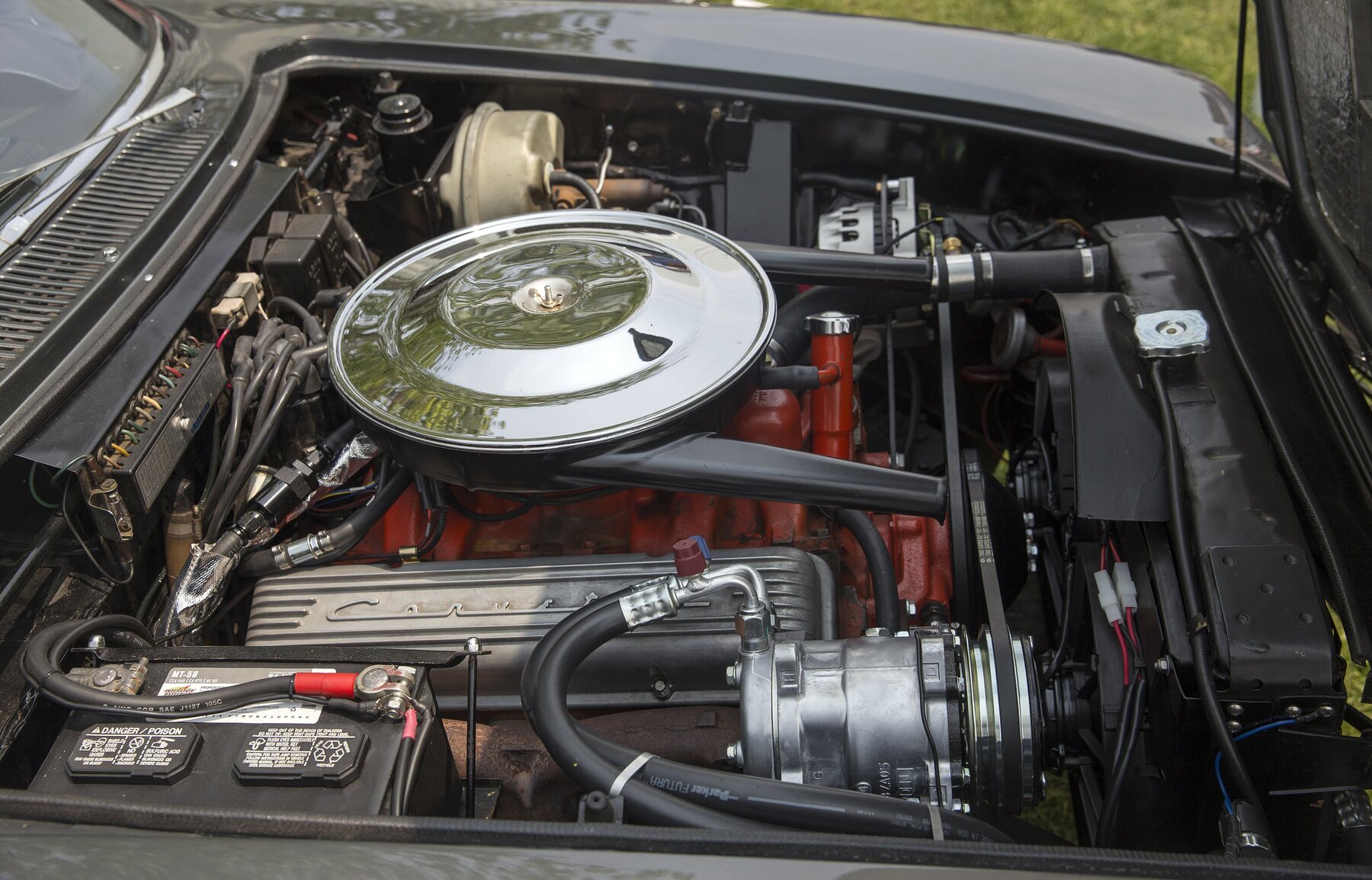 Un 327 de Corvette en un Iso Rivolta IR300 de 1964, en el Concours d'Elegance de Greenwich 2019.