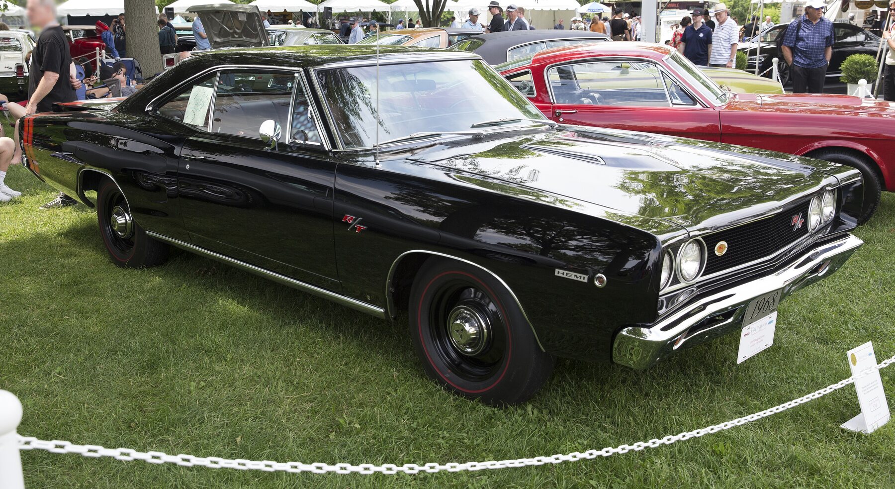 Dodge Coronet R/T 1968 con motor 426 Hemi.