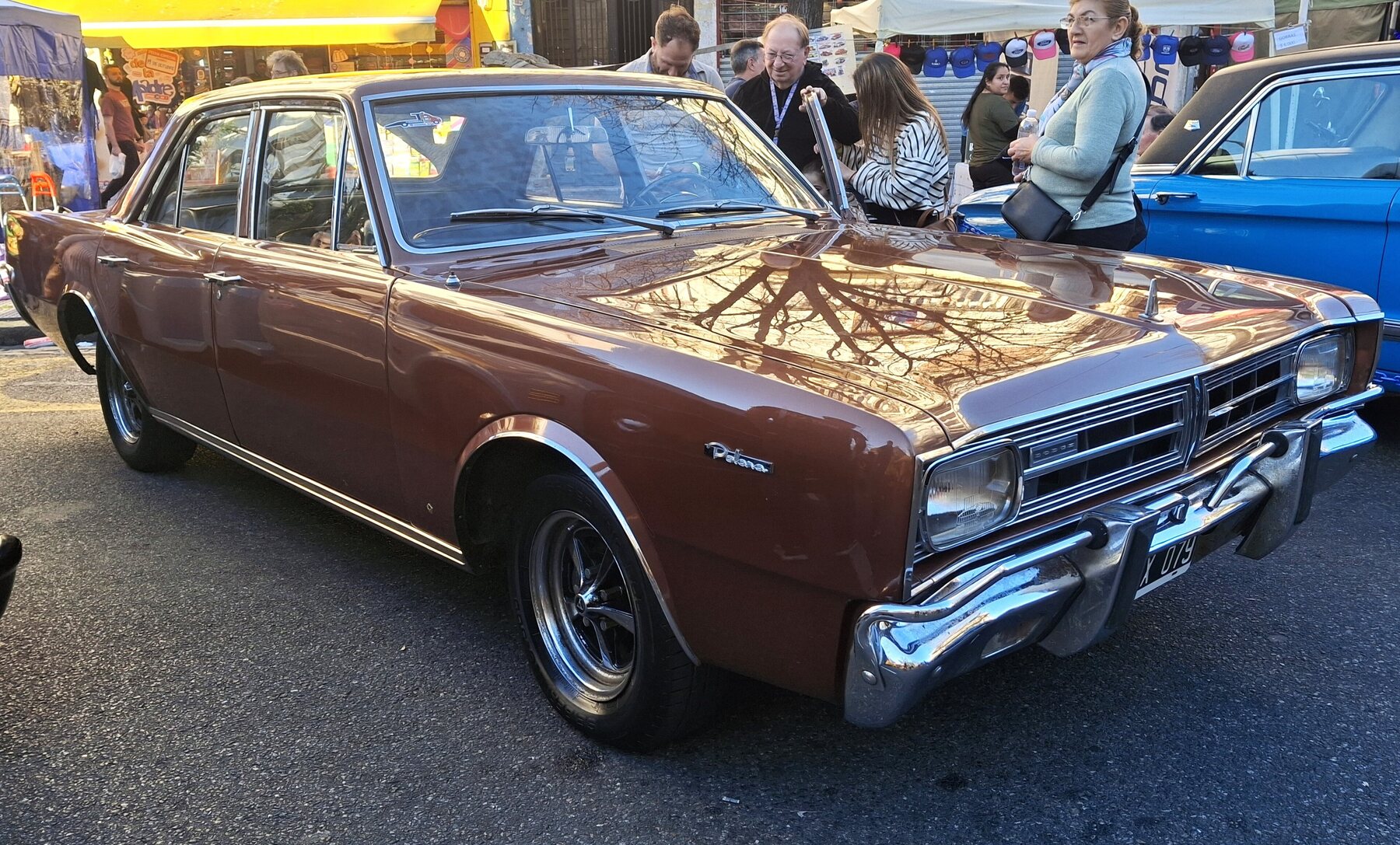 Dodge Polara 1970, el sedán del que deriva el GTX, en la Expo Multimarcas de Boedo 2025.