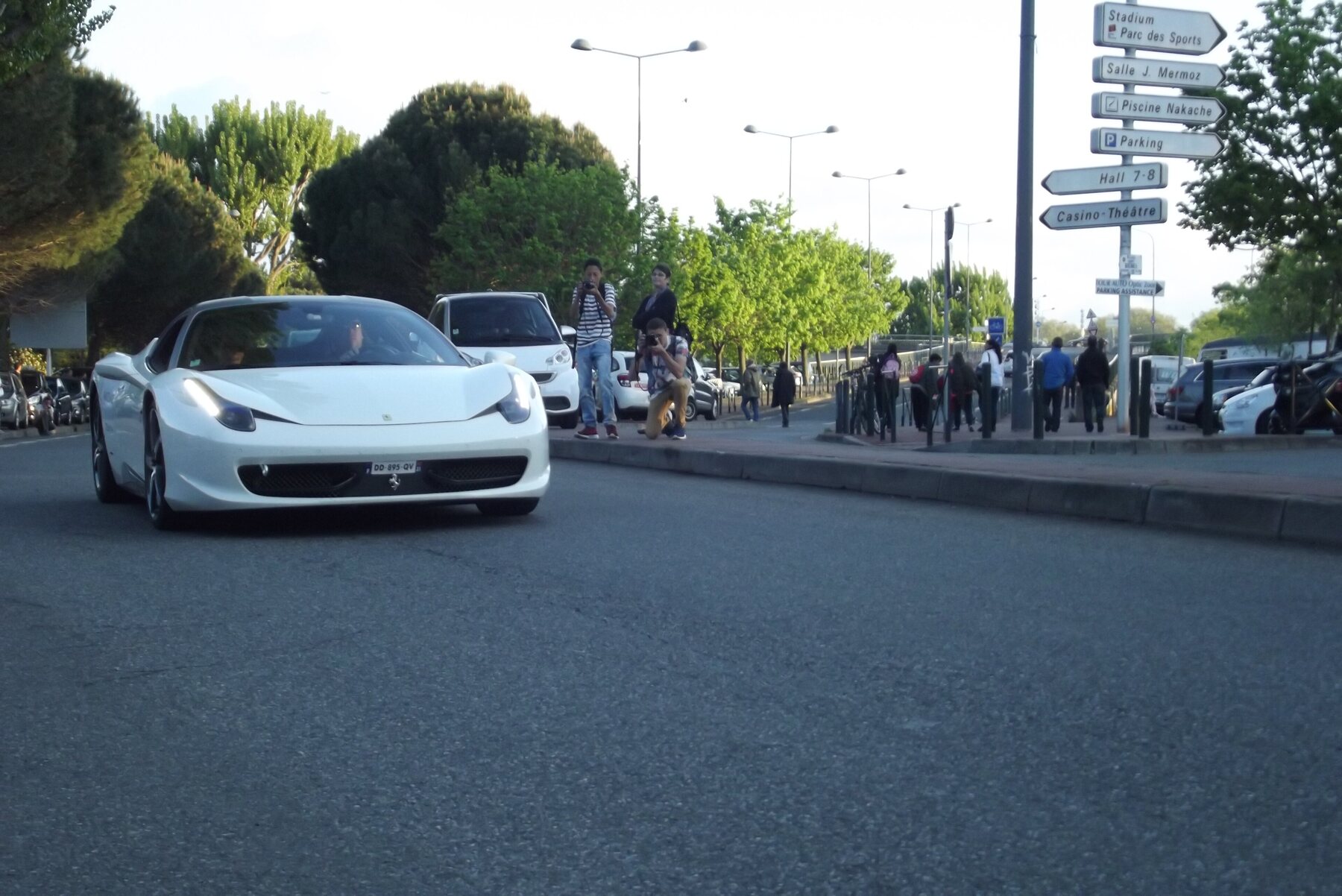 Ferrari 458 Italia en Toulouse, Francia.