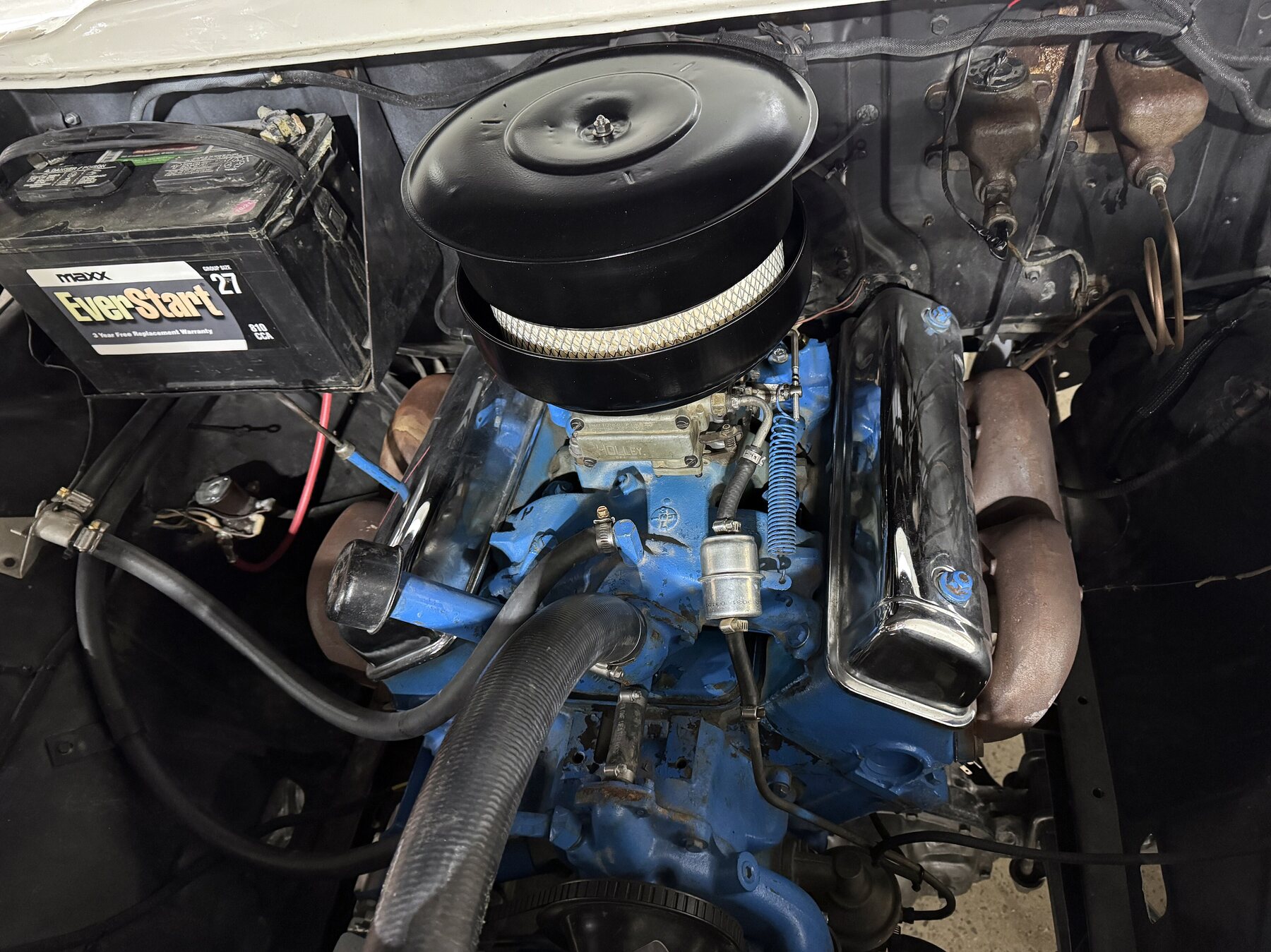 Un V8 Y-Block 292 en el vano de una F-100 1960 (unidad norteamericana).