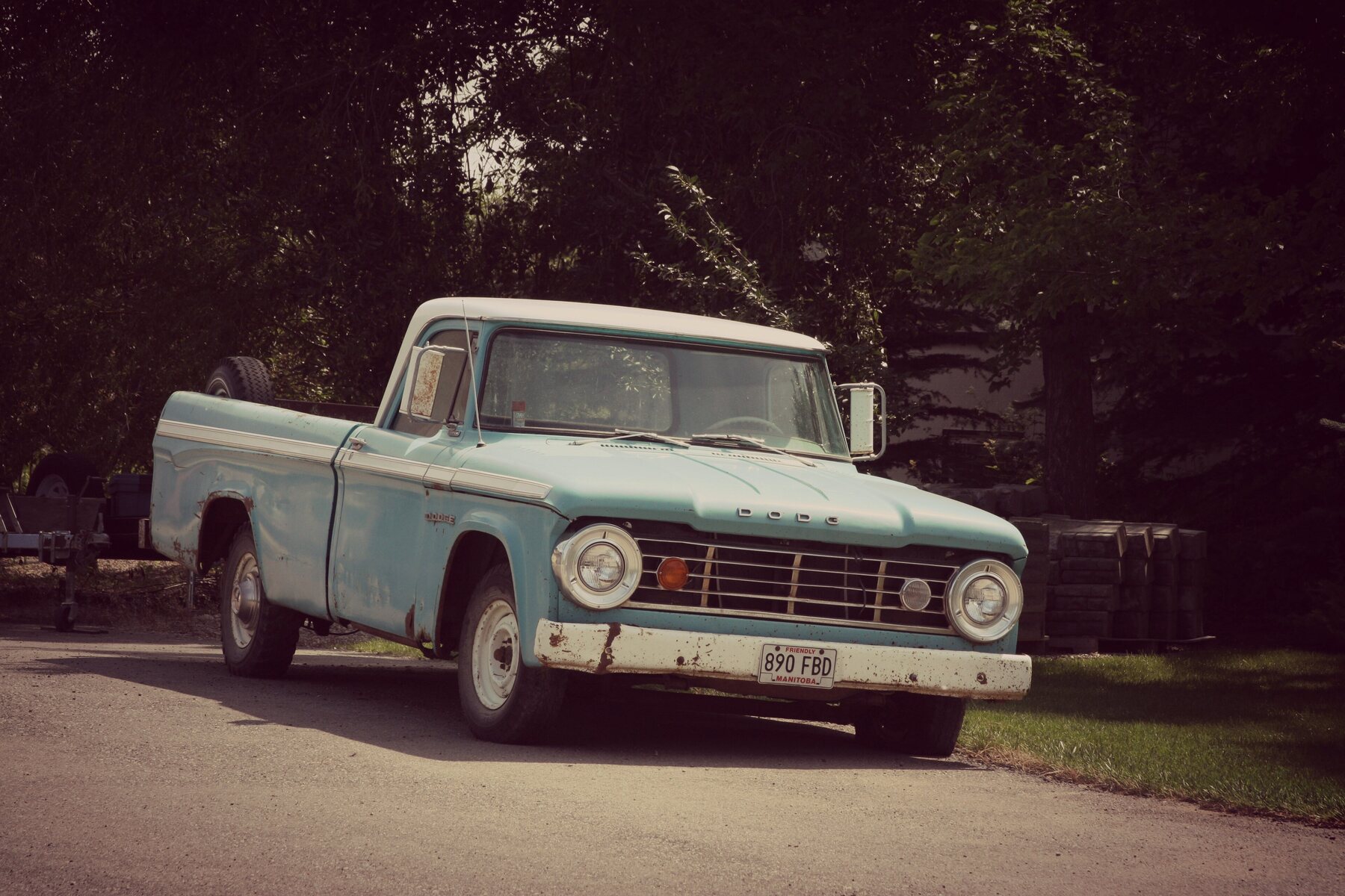 Una Dodge de la serie D de segunda generación, fotografiada en Canadá: la misma familia de la D-100 que Chrysler-Fevre fabricó en San Justo.