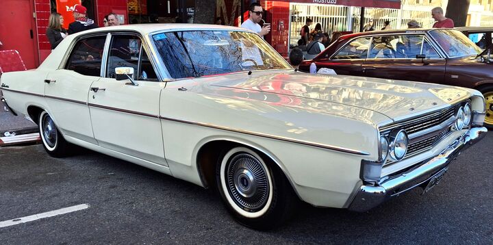 Ford Fairlane: el primer auto argentino con motor V8