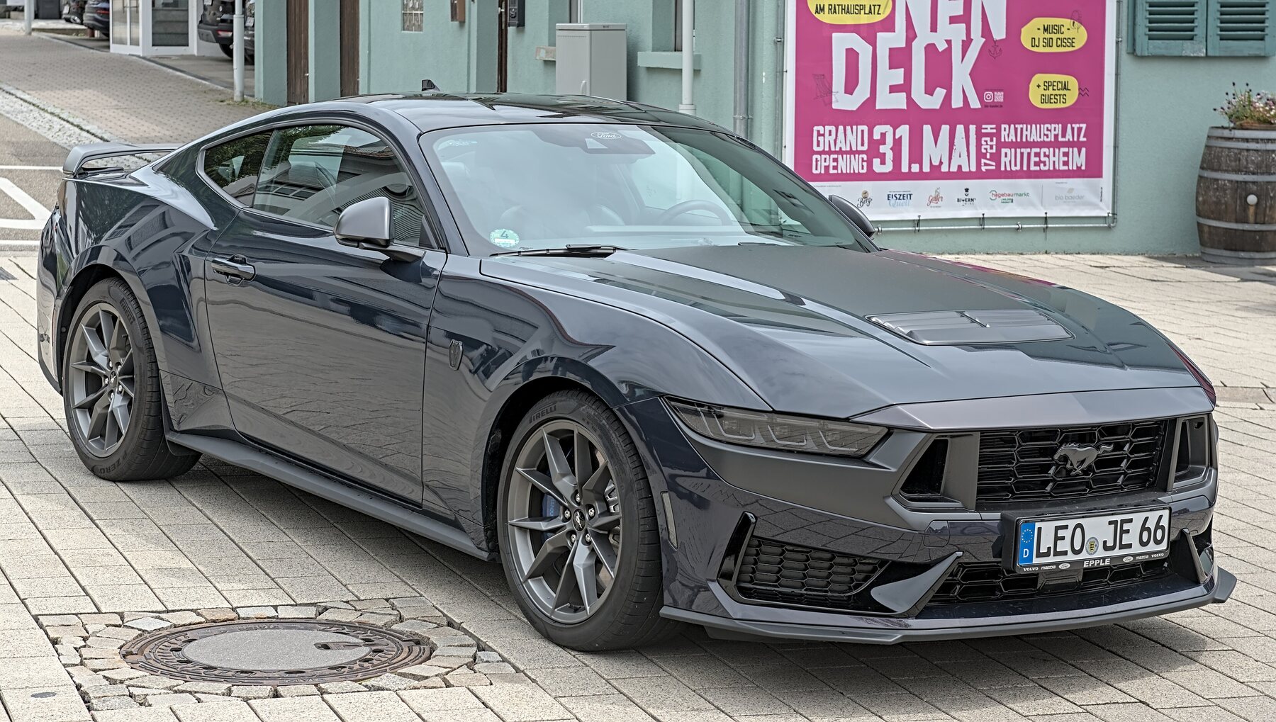 Ford Mustang Dark Horse, con la cuarta generación del Coyote 5.0, en la Rutesheimer Autoschau 2025, Alemania.