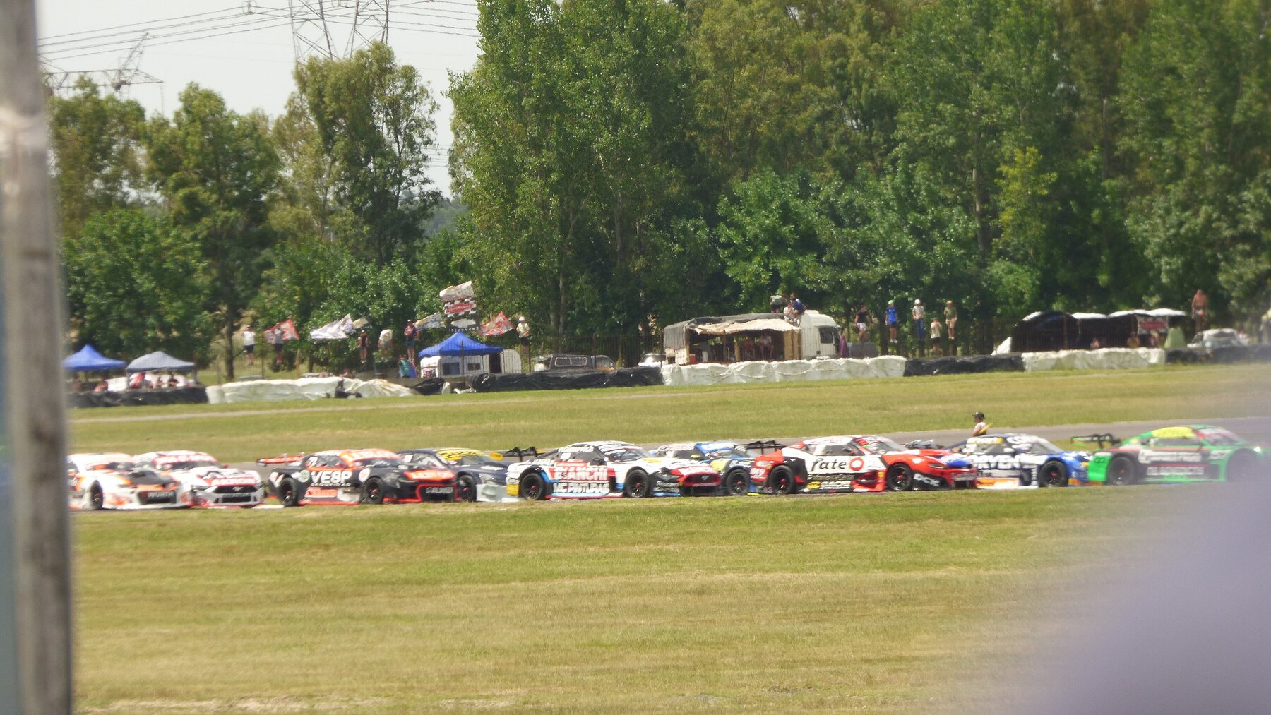 Largada de la final del Gran Premio Coronación 2025, ya con los autos de nueva generación.