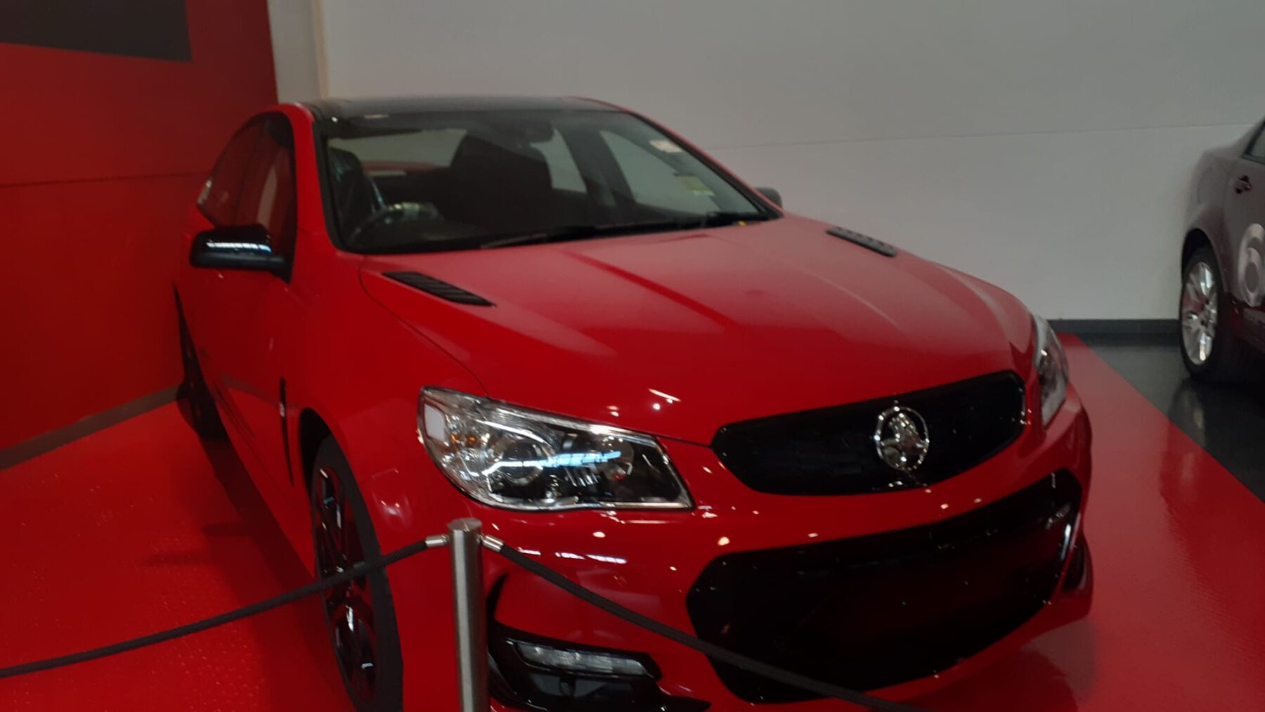 El último auto fabricado en Australia, un Holden Commodore SS V Redline, en el National Motor Museum de Birdwood.