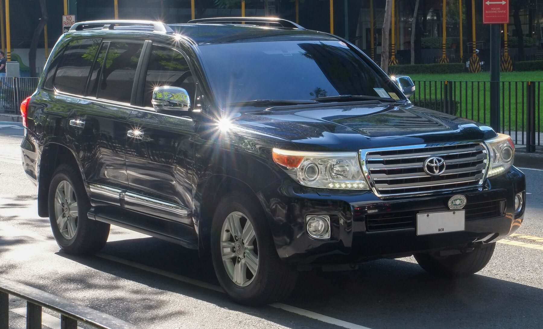 Toyota Land Cruiser Serie 200 VX V8 de 2014.