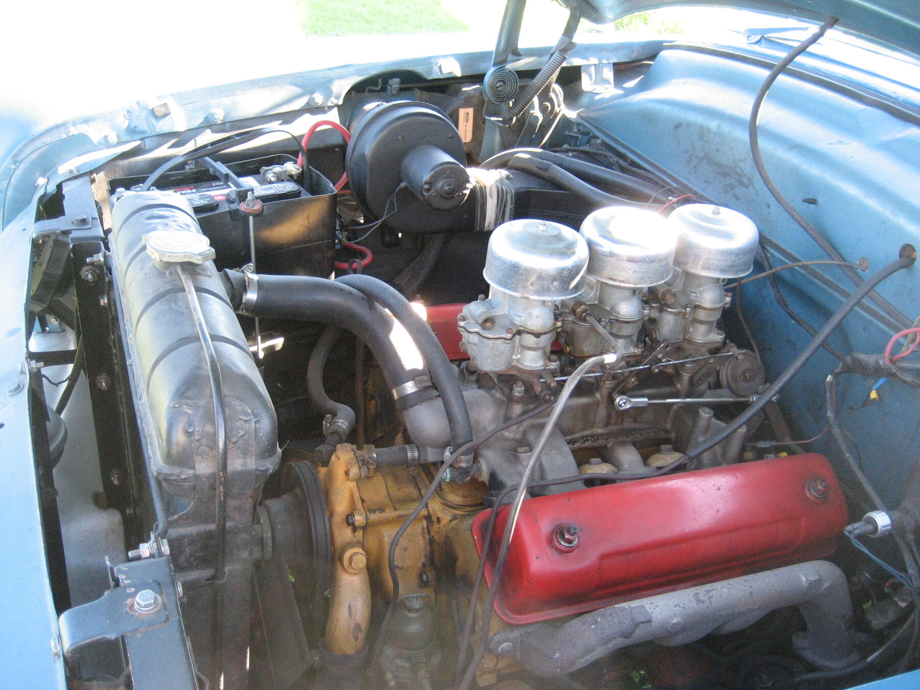 V8 Y-Block de un Ford Victoria 1954, fotografiado en Nueva Orleans.