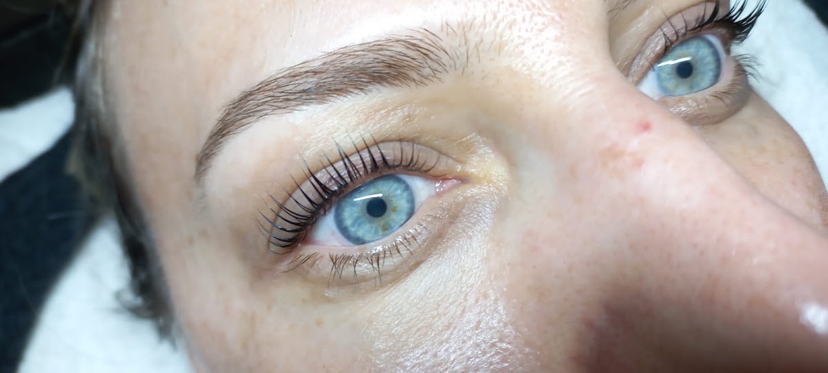 Brunna - CEJAS Y PESTAÑAS, foto 2