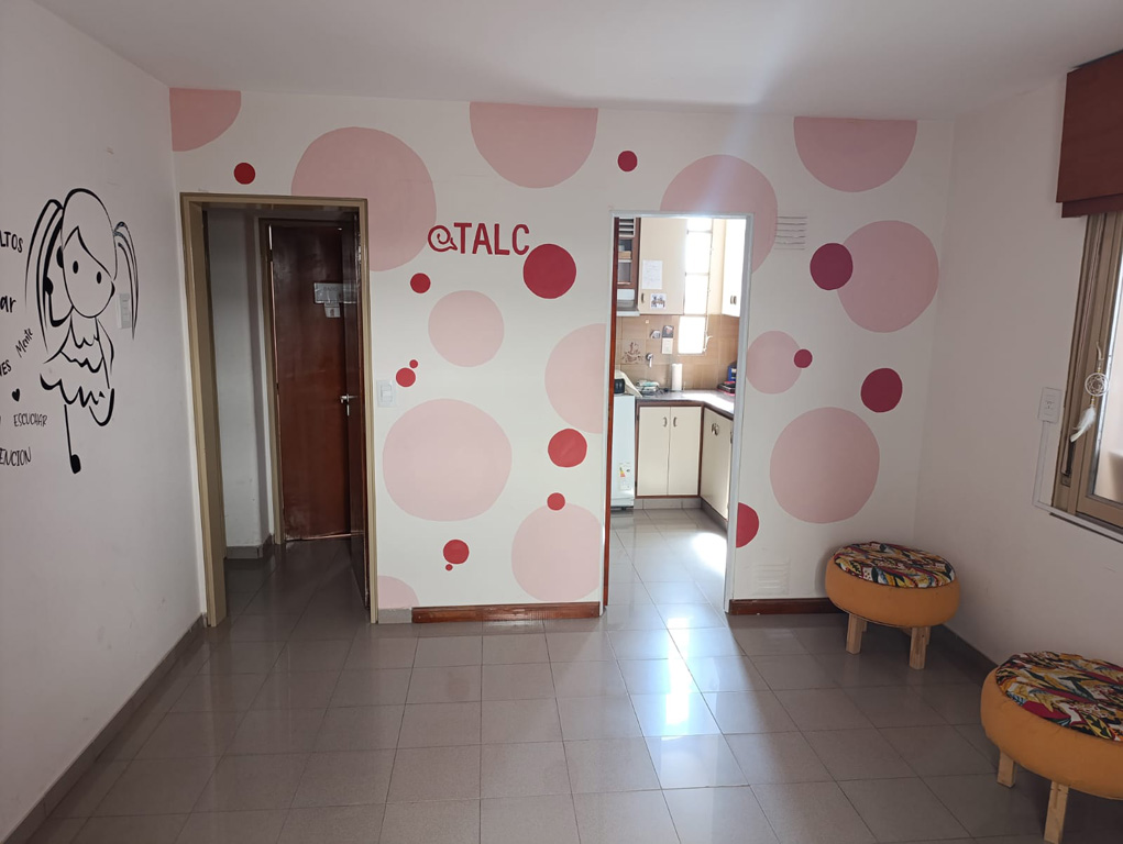 SE VENDE CASA + LOCAL COMERCIAL EN ARROYITO (ZONA CENTRO), miniatura