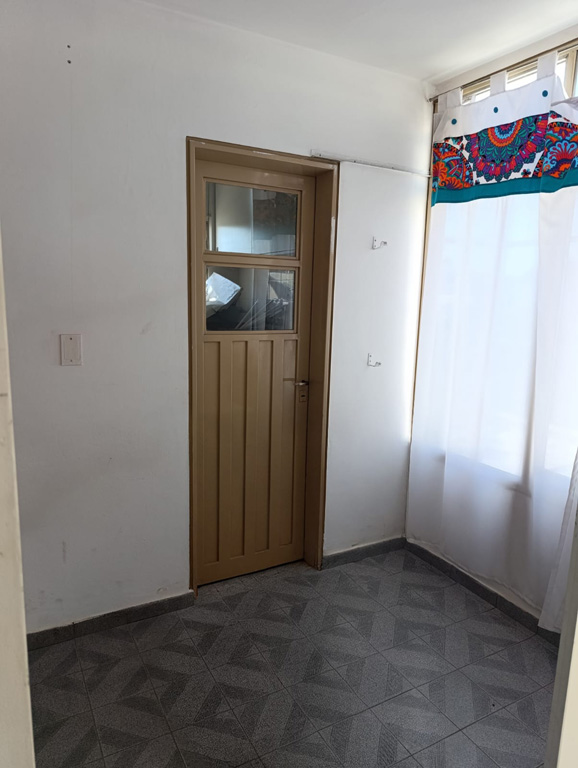 SE VENDE CASA + LOCAL COMERCIAL EN ARROYITO (ZONA CENTRO), miniatura