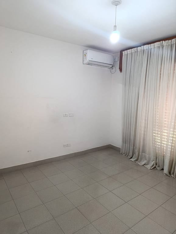 SE VENDE CASA + LOCAL COMERCIAL EN ARROYITO (ZONA CENTRO), miniatura