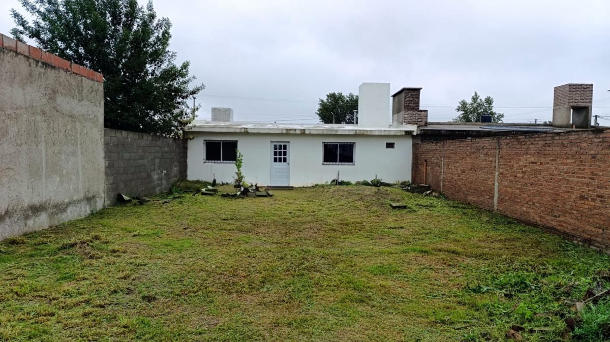 SE VENDE MONOAMBIENTE EN ARROYITO, miniatura