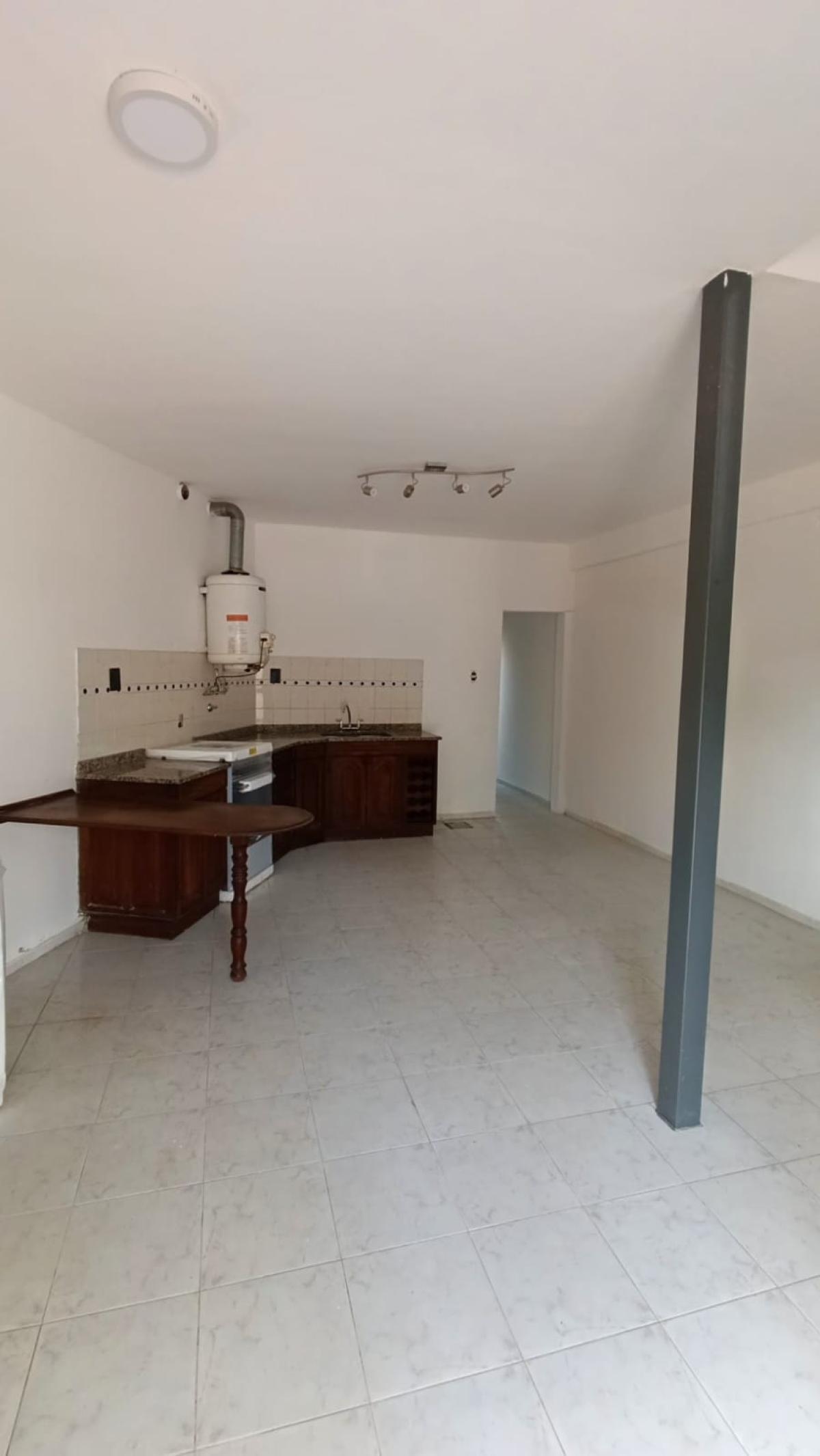 SE VENDE DEPARTAMENTO DOS PISOS EN ARROYITO, miniatura