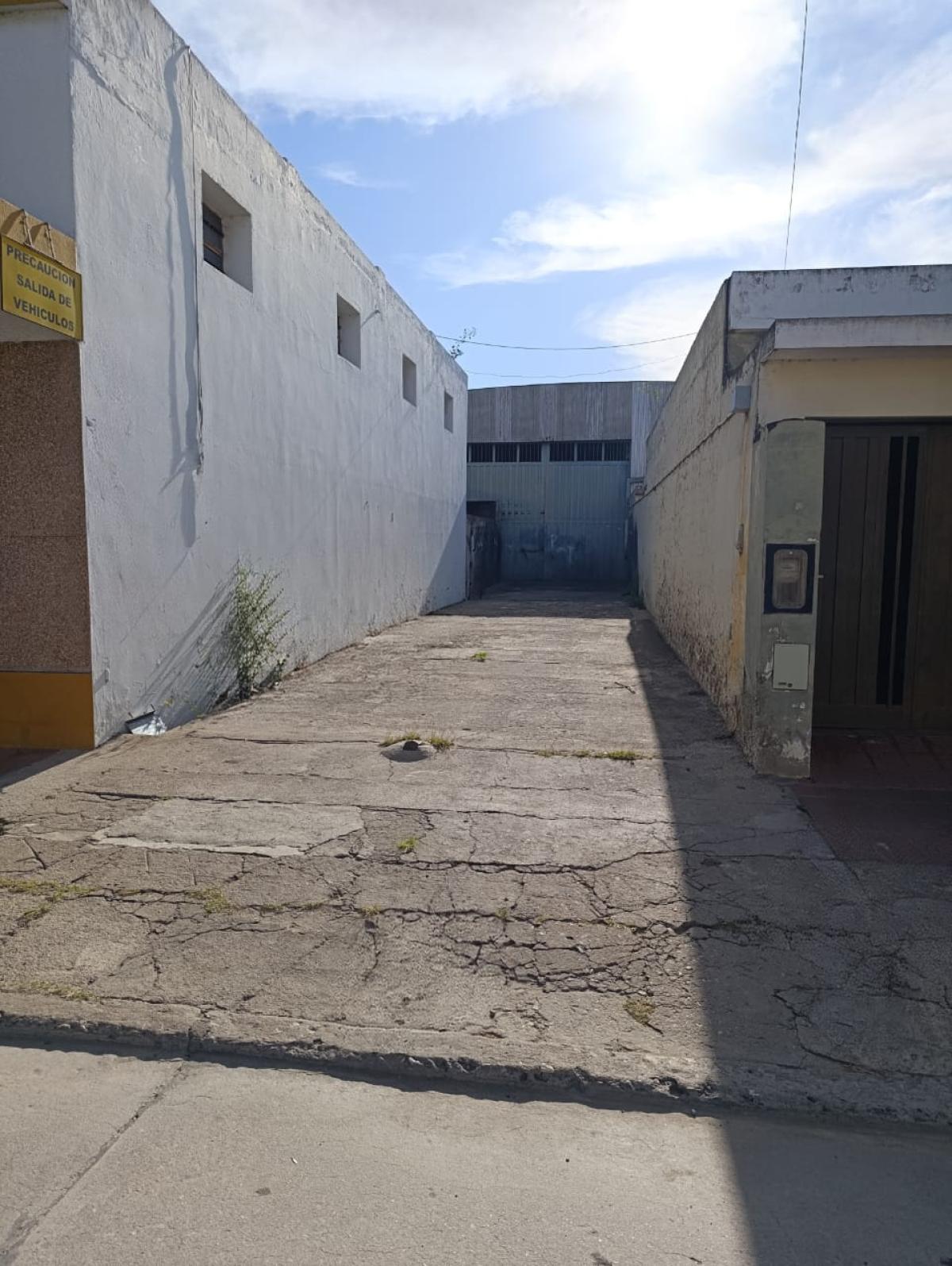 SE VENDE GALPON EN ARROYITO ZONA CENTRO, miniatura