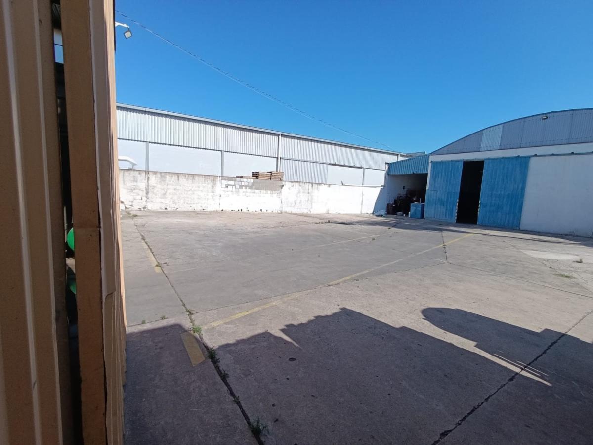 SE VENDE GALPONES FRENTE RUTA 19 - ARROYITO, miniatura
