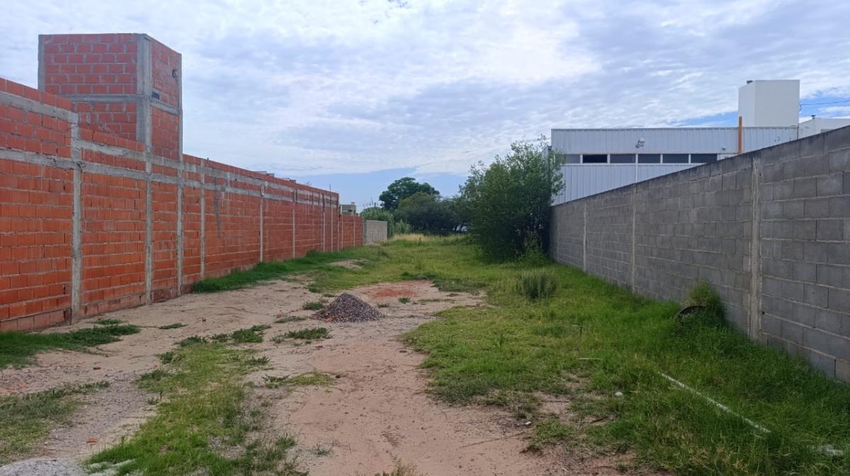 TERRENO EN VENTA - ARROYITO, miniatura