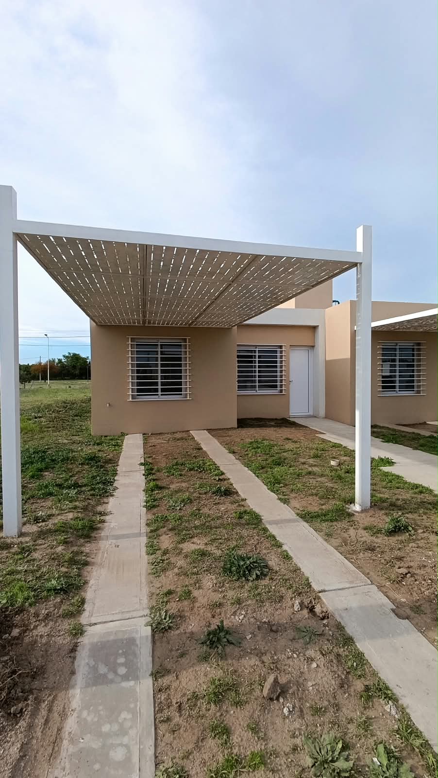 SE VENDEN DUPLEX EN ARROYITO, miniatura